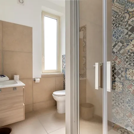 Mondello House Vendégház 3*