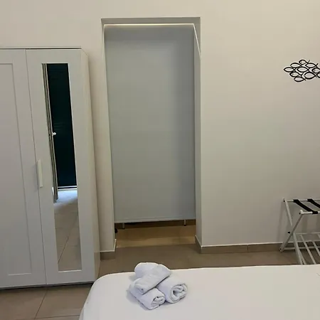 Mondello House Vendégház