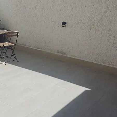 Mondello House Vendégház 3*